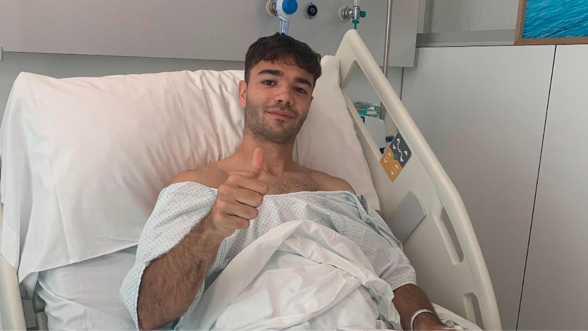 Unai Egiluz en imagen tras ser operado con éxito de su lesión. Foto: Athletic Club