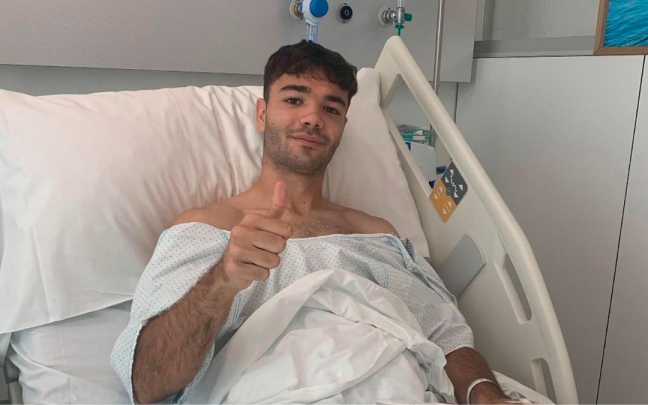 Unai Egiluz en imagen tras ser operado con éxito de su lesión. Foto: Athletic Club