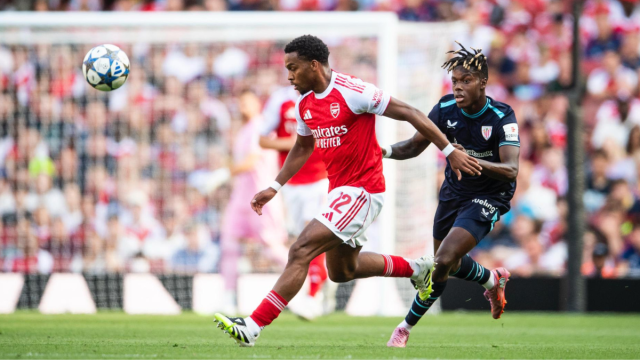 Nico Williams en imagen junto a Jurriën Timber durante el Arsenal-Athletic. Foto: Athletic Club