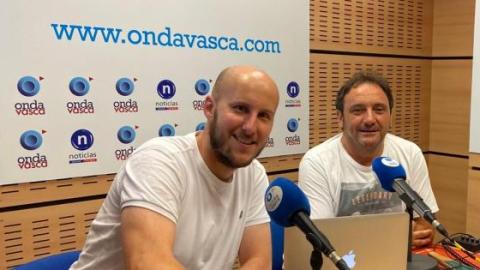 Adrán Yáñen en los estudios de Onda Vasca Adrán Yáñen en los estudios de Onda Vasca