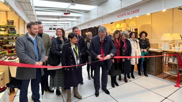 El alcalde de Bilbao, Juan Mari Aburto en la inauguración de Gabonart