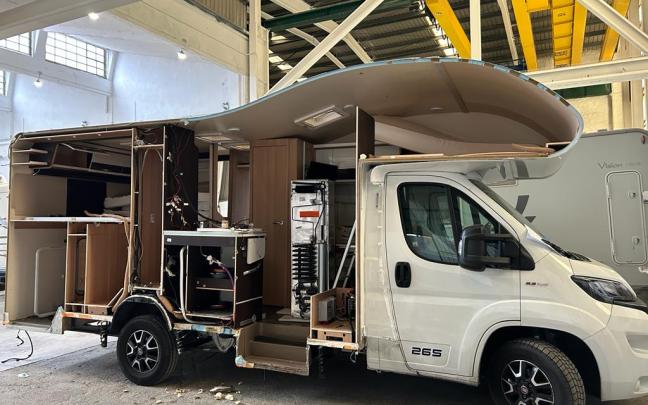 Interior de una autocaravana en LB Karabaning