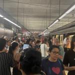 Estación de San Inazio, que ha sido desalojada sobre las 15.00 de esta tarde