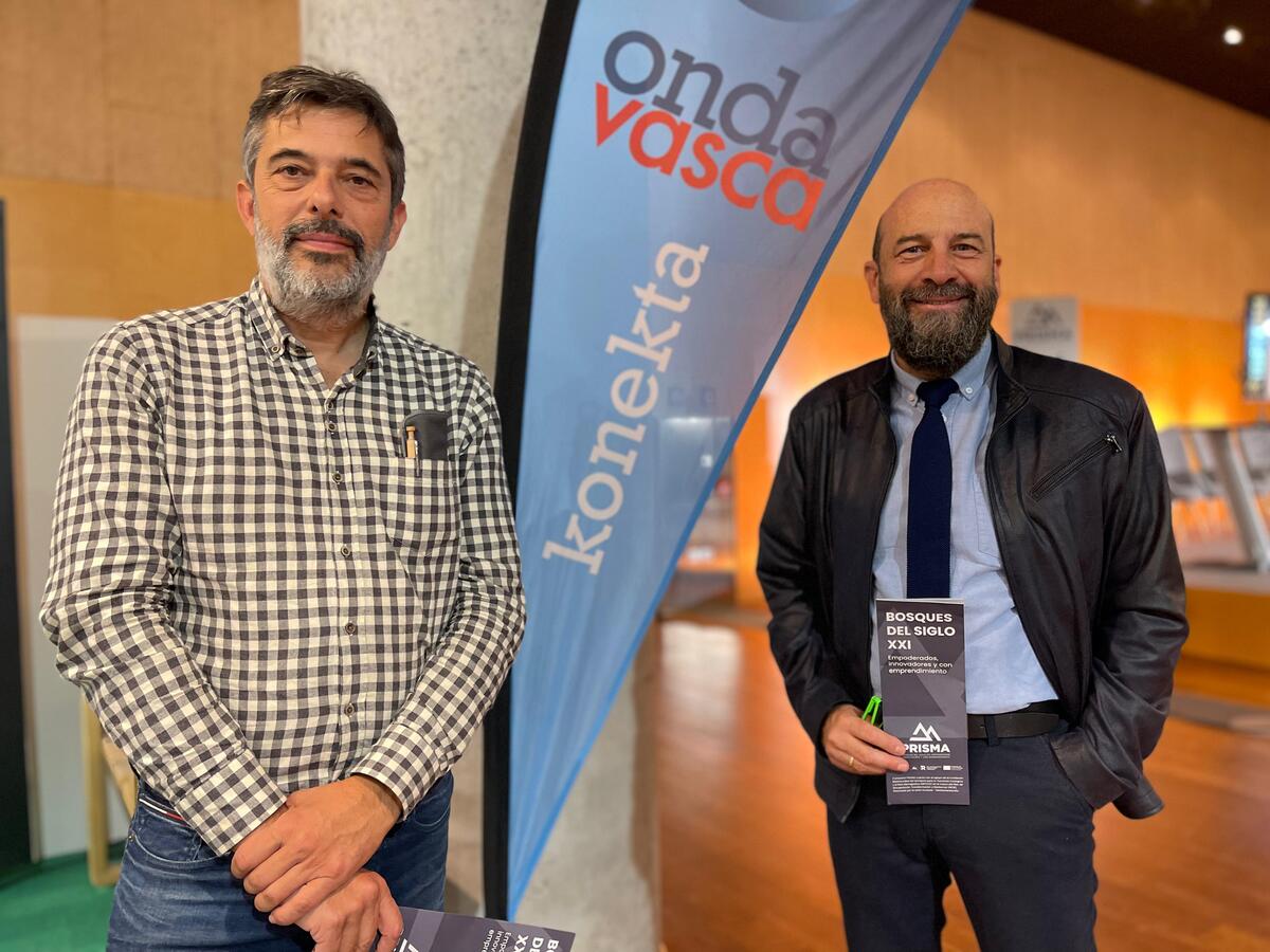 Miguel Ángel SObrino y Jordi Gené, presentando el proyecto PRISMA