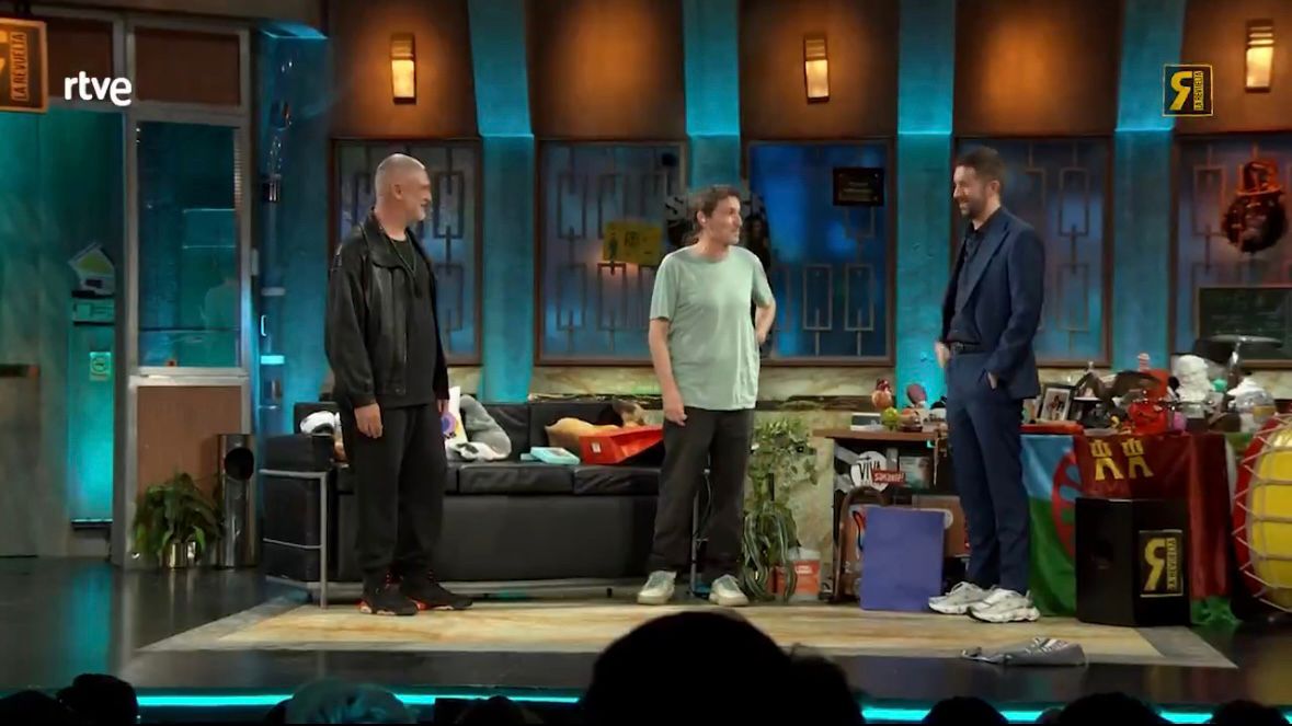 De izquierda a derecha: Kase.O, Albert Pla y David Broncano en La Revuelta. X: @LA_REVUELTA