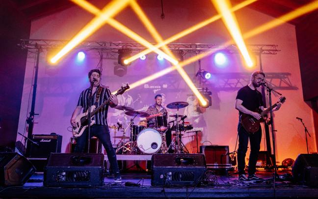 Actuación musical en Parkea Musik Fest