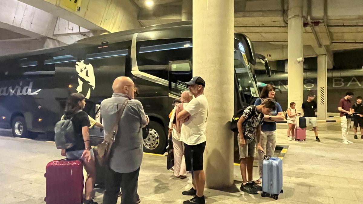 Los y las participantes de Udalekuak y Gazte Oporrak marchan a sus destinos