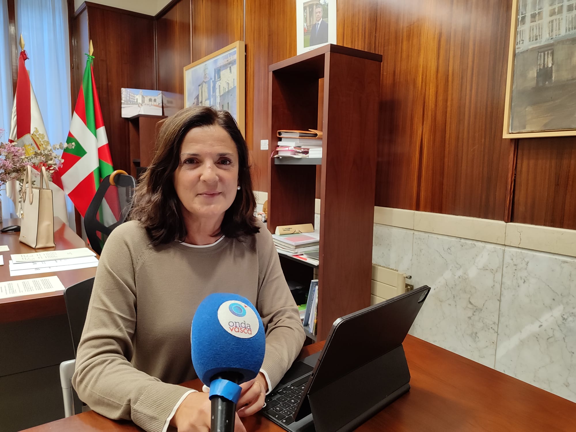 Entrevista a la teniente de alcaldesa de Vitoria-Gasteiz Beatriz Artolazabal. ONDA VASCA
