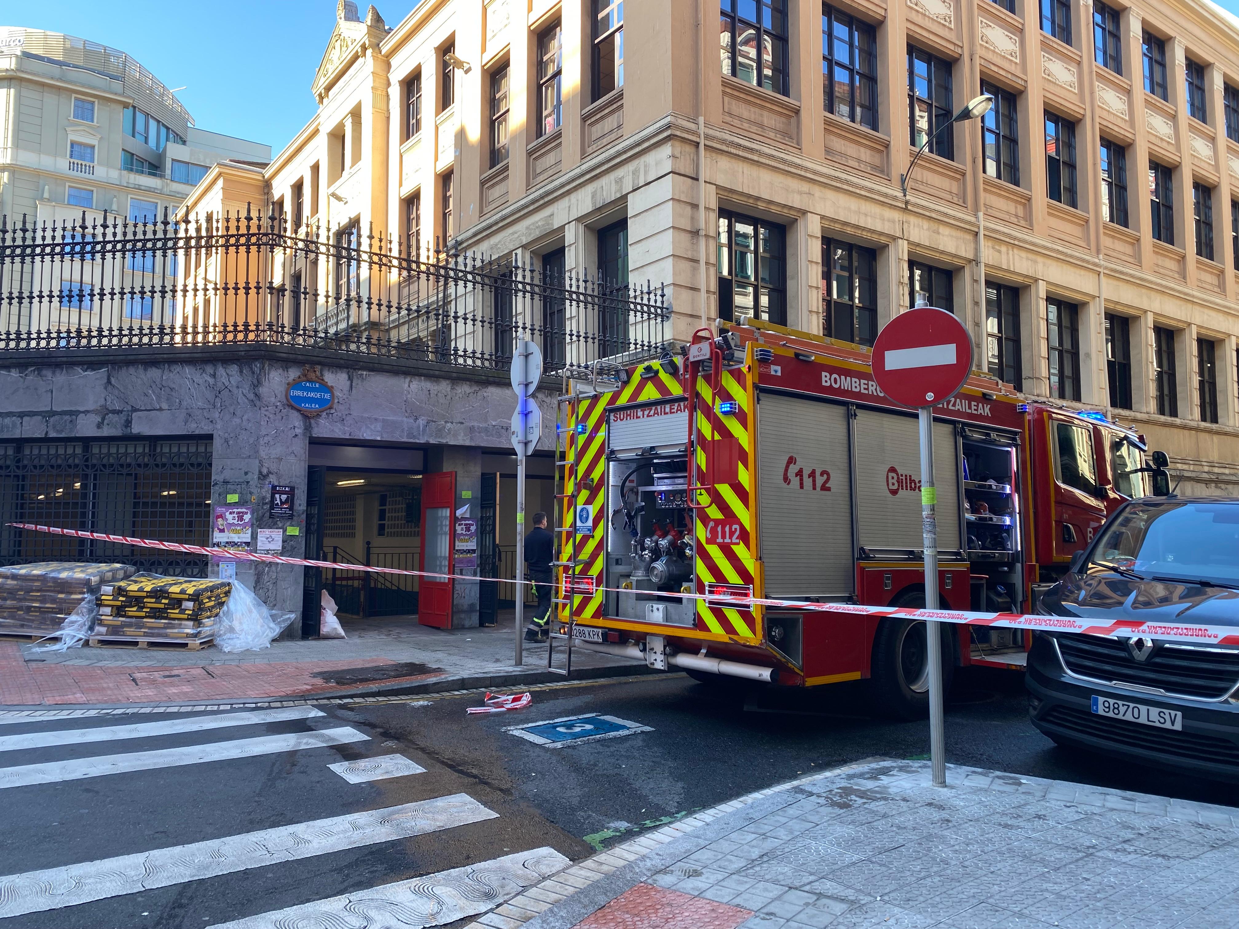 Desalojada la escuela de Kontxa de Bilbao. ONDA VASCA