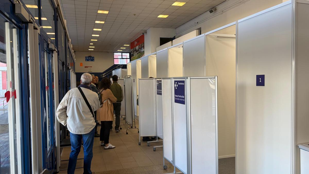 Centro de vacunación en el Pabellón de la Casilla. ONDA VASCA