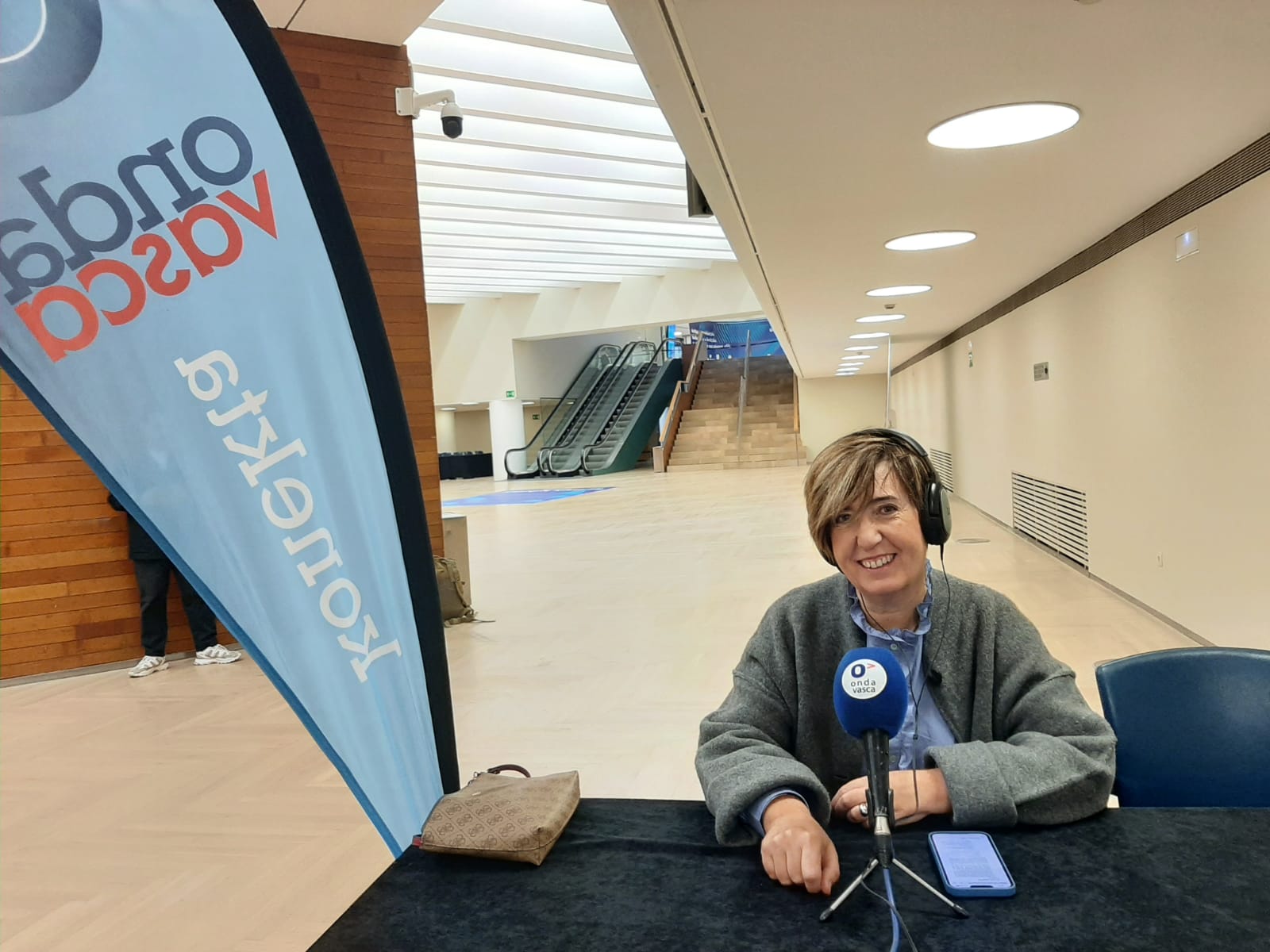 Irune Berasaluze entrevistada en Onda Vasca