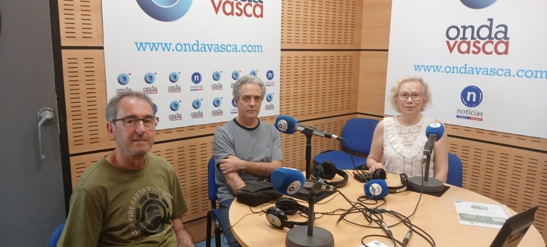 Oskar Argintxona, Guillermo Jauregi y Carolina Ramírez entrevistados en Onda Vasca