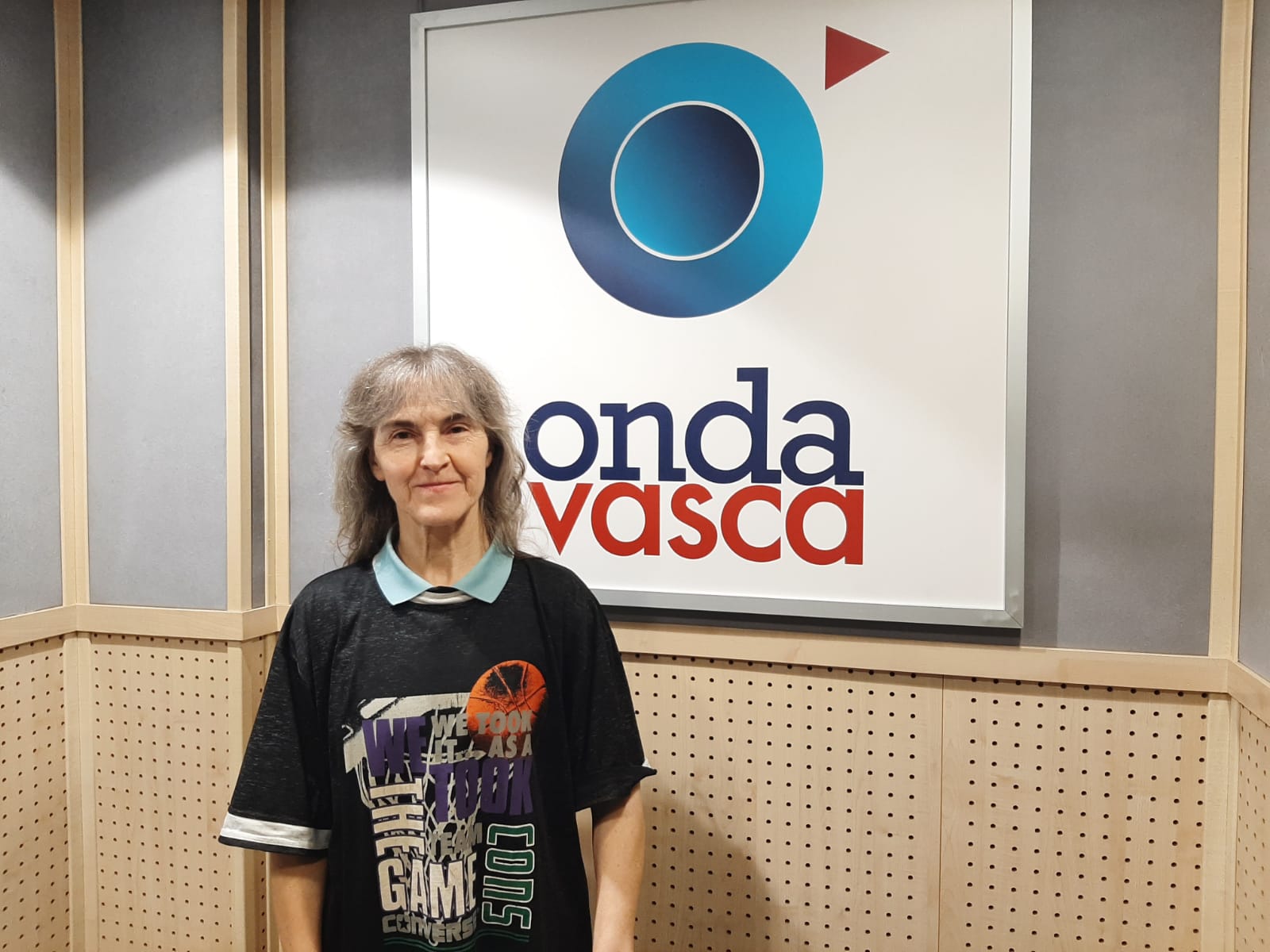 Asunción Zubia, presidenta de ASEPADUAL, entrevistada en Onda Vasca