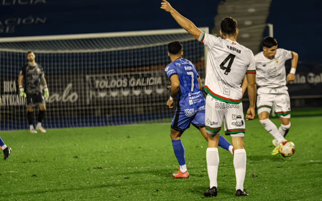 Imagen del encuentro entre el Ourense y el Barakaldo / Barakaldo CF