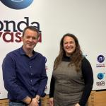 Entrevista a Laura Matemáticas en los estudios de Onda Vasca