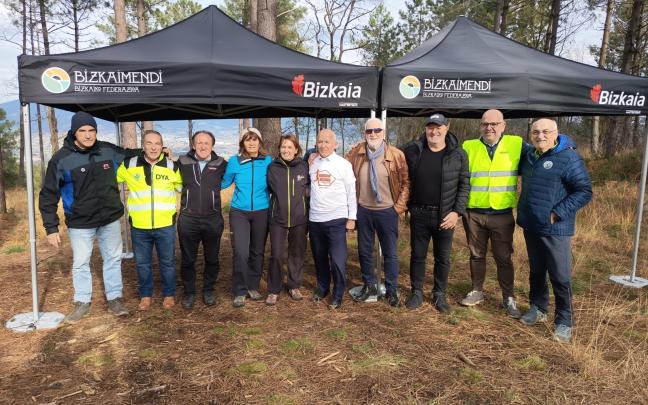 Presentación de la IV edición de la Burdin Hesiko Mendi Lasterketa Solidarioa