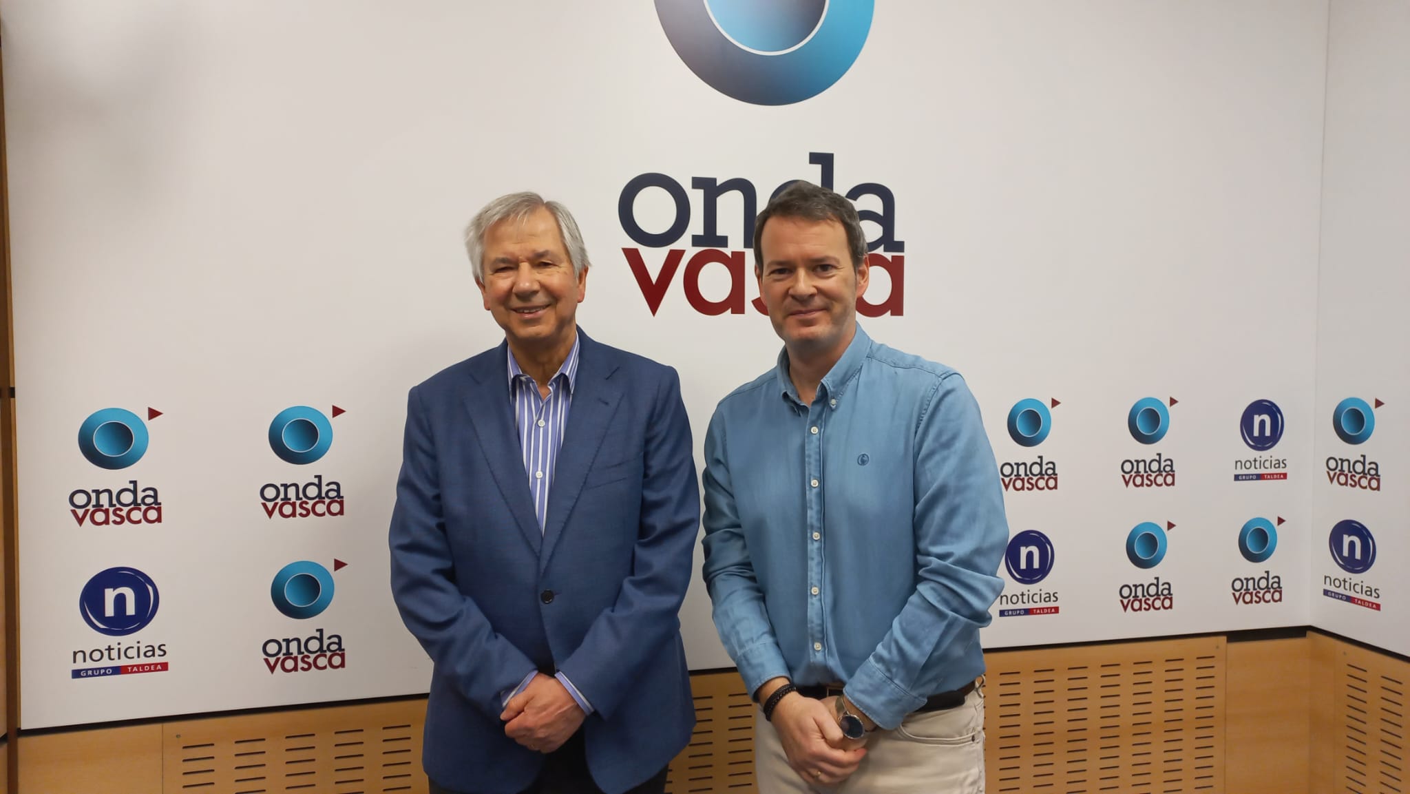 Juan Manuel Sinde, presidente de la Fundación Arizmendiarrieta Kristau Fundazioa, entrevistado en Onda Vasca