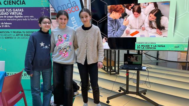 Alumnas del instituto San Adrián, entrevistadas en Onda Vasca