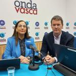 Begoña Pedrosa, Consejera de Educación del Gobierno Vasco, junto a Txema Gutiérrez