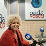 La diputada de Cuidados y Políticas Sociales de Gipuzkoa, Maite Peña, en el estudio de Onda Vasca