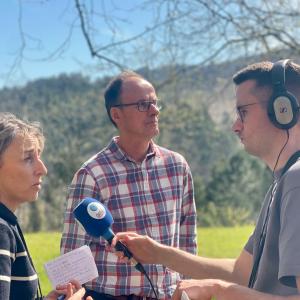 Josu Azpitarte y Amelia Uria, entrevistados en Onda Vasca