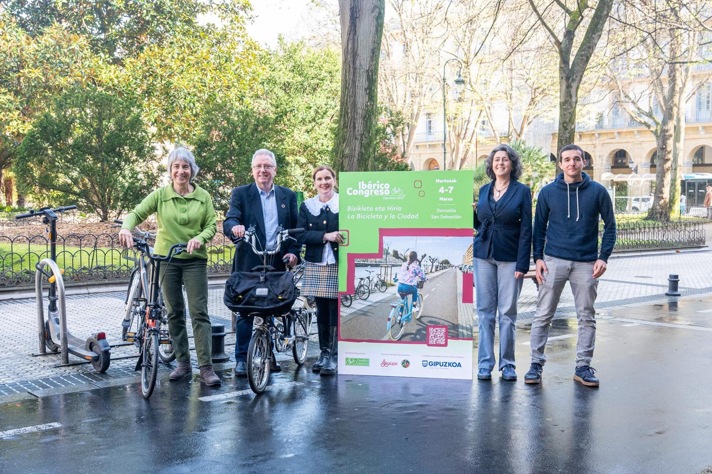 Presentación del congreso 'La Bicicleta y la Ciudad' que se celebrará en Donostia en marzo de 2027
