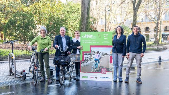 Presentación del congreso 'La Bicicleta y la Ciudad' que se celebrará en Donostia en marzo de 2027