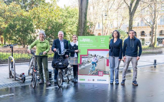 Presentación del congreso 'La Bicicleta y la Ciudad' que se celebrará en Donostia en marzo de 2027