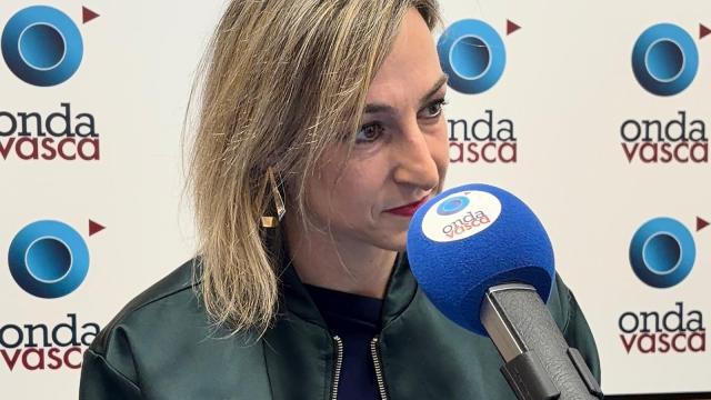 Maria Ubarretxena, portavoz del Gobierno Vasco, en los estudios de Onda Vasca