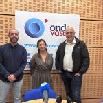 Pablo Hernández, Coordinador Haszten; Blanca Tambo, Directiva de la asociación e Iban Rodríguez, Alcalde de Leioa. Foto: Onda Vasca