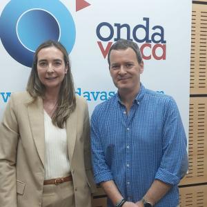 Alaitz Golzarri, presidente de Profarbi, junto a Txema Gutiérrez