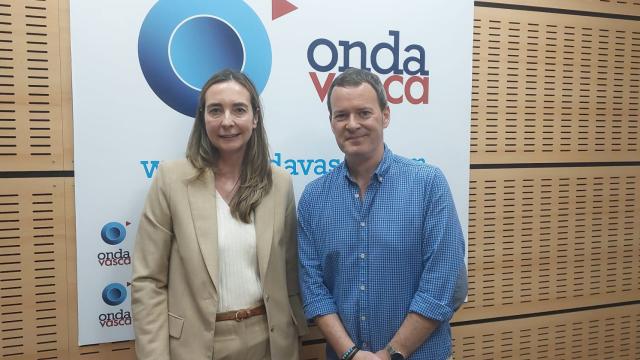 Alaitz Golzarri, presidente de Profarbi, junto a Txema Gutiérrez