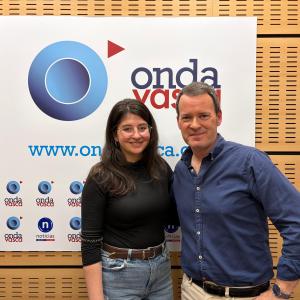 Joana Marcús, escritora, entrevistada en Las Mañanas de Onda Vasca