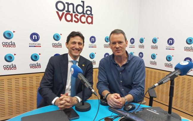 Noël d'Anjou, consejero de Hacienda y Finanzas, entrevistado en Las Mañanas de Onda Vasca
