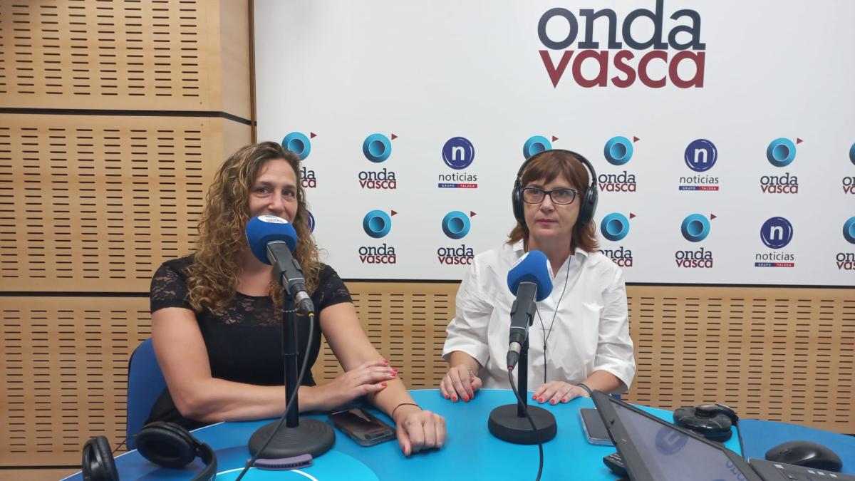 Silvia y María, madres de alumnos afectados por las correcciones en los exámenes de euskera de la PAU, entrevistados en Las Mañanas de Onda Vasca