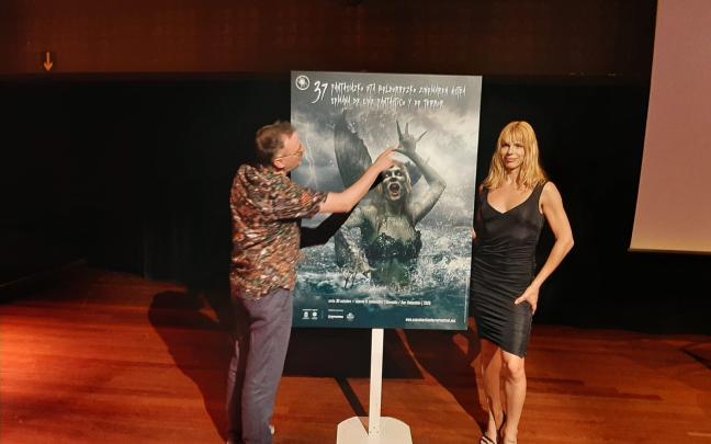 Josemi Beltran y Samantha Hudson presentan el cartel de este año de la Semana de Terror de Donostia