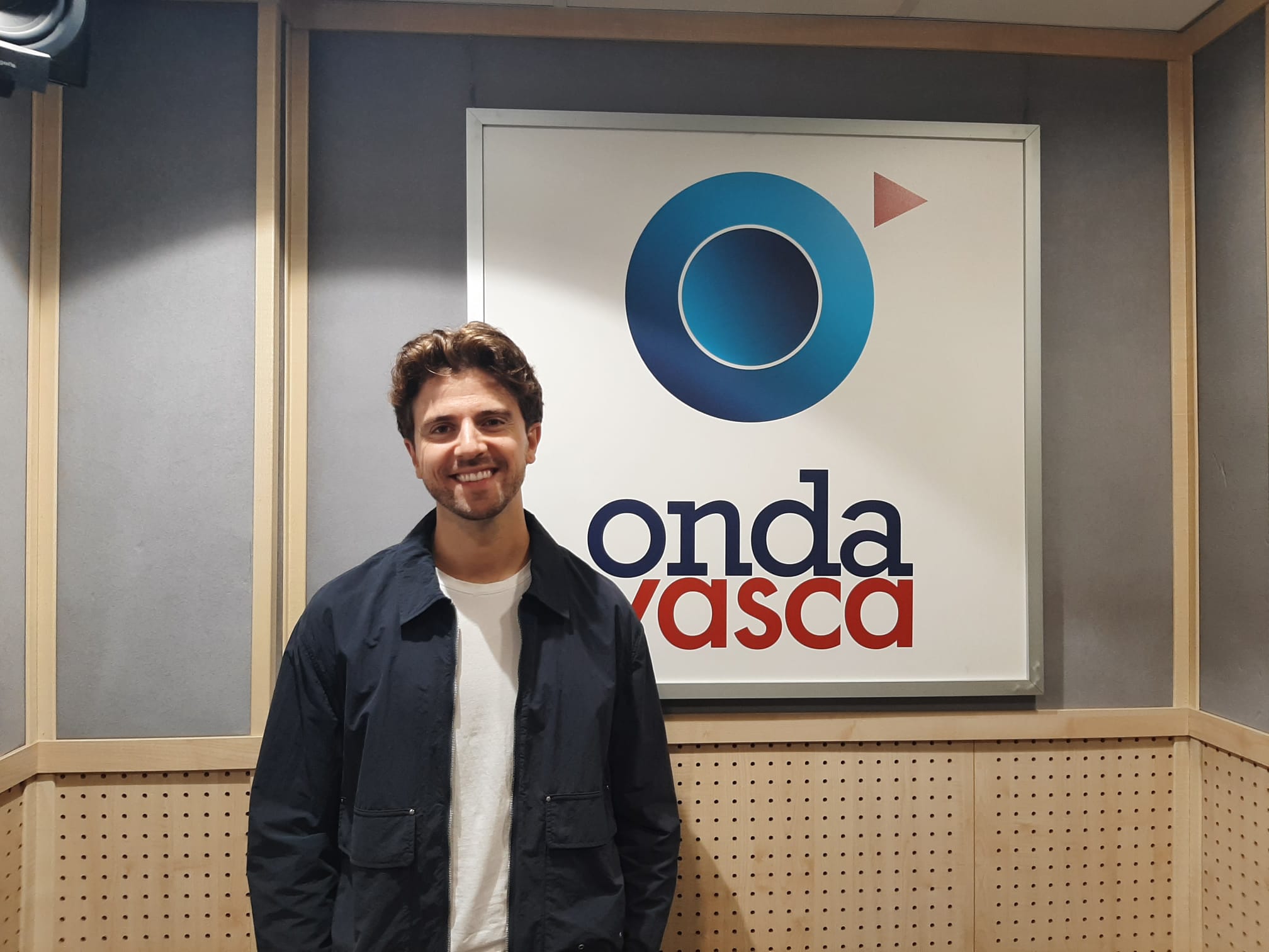 Kike Esnaola, psicólogo y divulgador, entrevistado en Las Mañanas de Onda Vasca