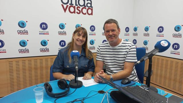 Inga Aguirreamalloa, portavoz de ASFACUME, entrevistada en Las Mañanas de Onda Vasca