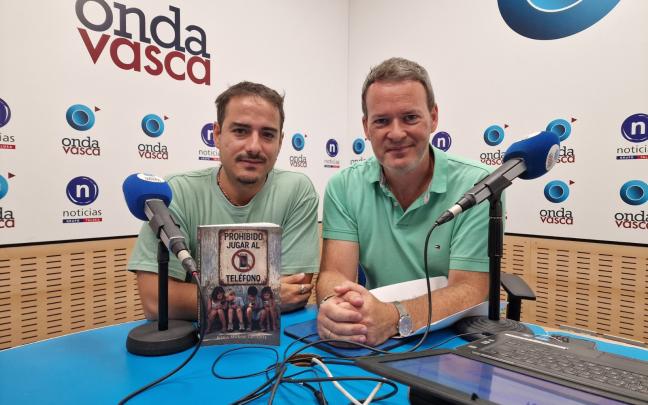 Borja Muñoz, docente y autor del libro "Prohibido jugar al teléfono", entrevistado en Las Mañanas de Onda Vasca