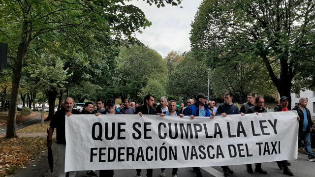 Protesta de los taxistas en Donostia