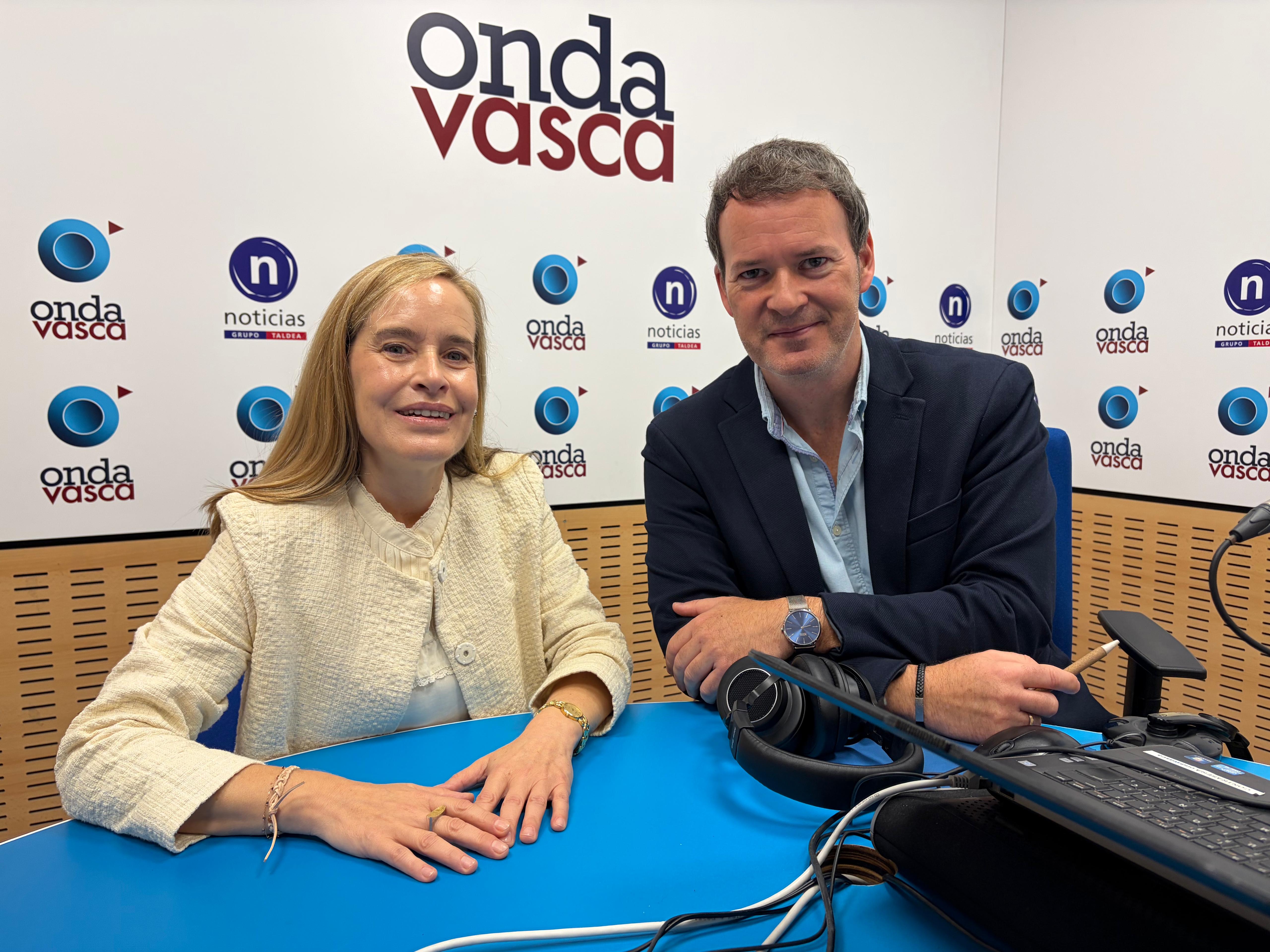 Amaya Fernández en los estudios de ONDA VASCA
