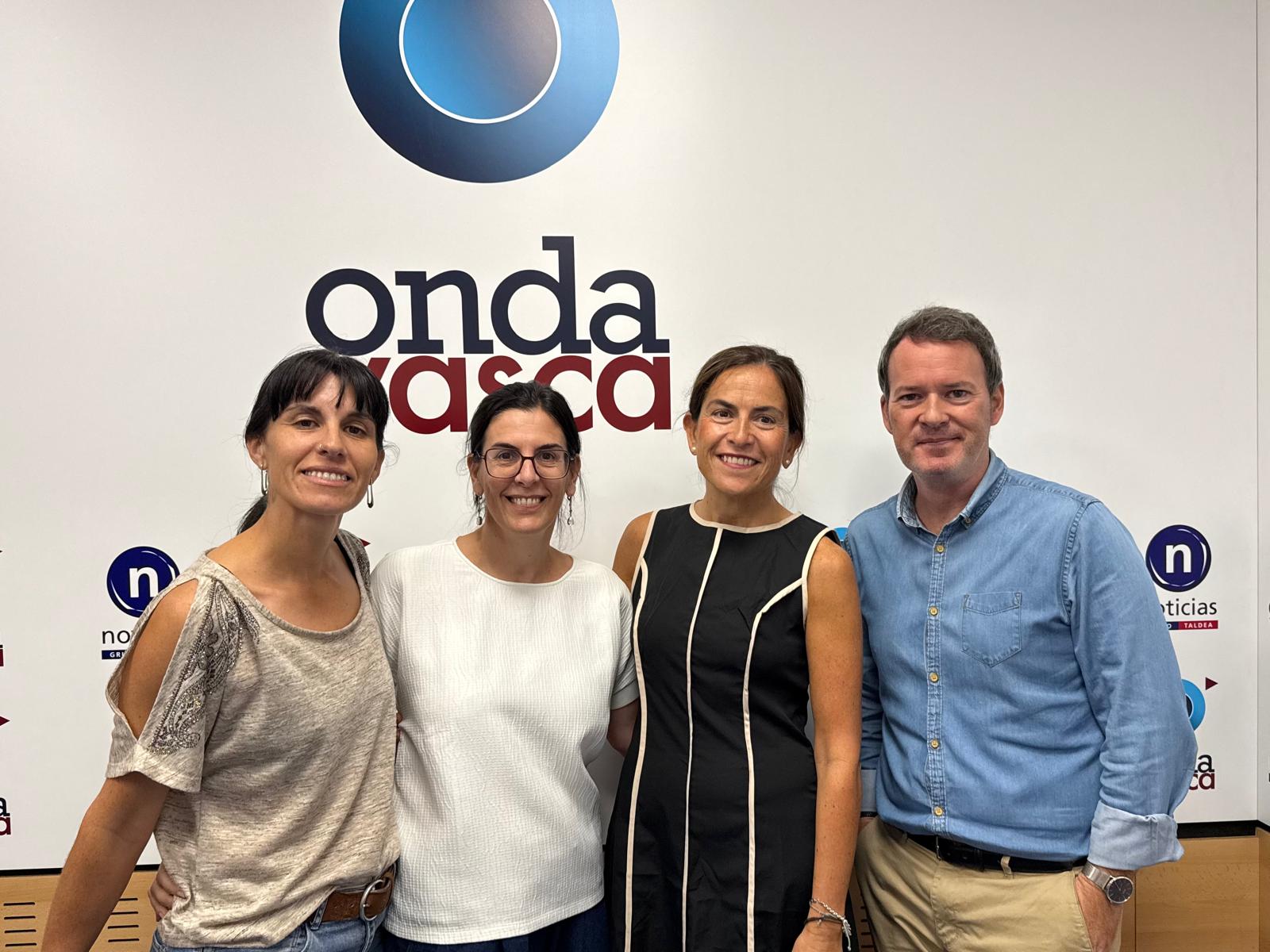 Ana Aguirre, Eva Sesma y Lorea García, profesionales sanitarias en la OSI Bilbao Basurto, entrevistadas en Las Mañanas de Onda Vasca