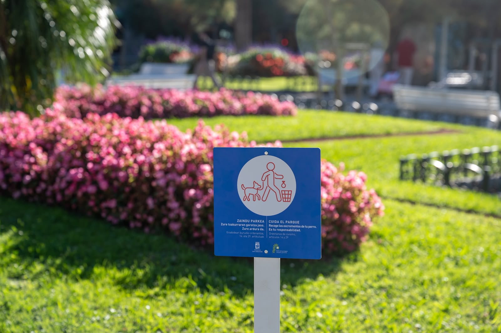El Ayuntamiento de Donostia colocará carteles en los puntos donde se ha detectado más excrementos abandonados