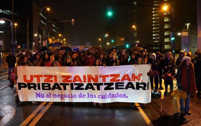 Manifestación de las 7.30 horas en los accesos a Bilbao por San Mamés | Pablo Viñas, Deia 