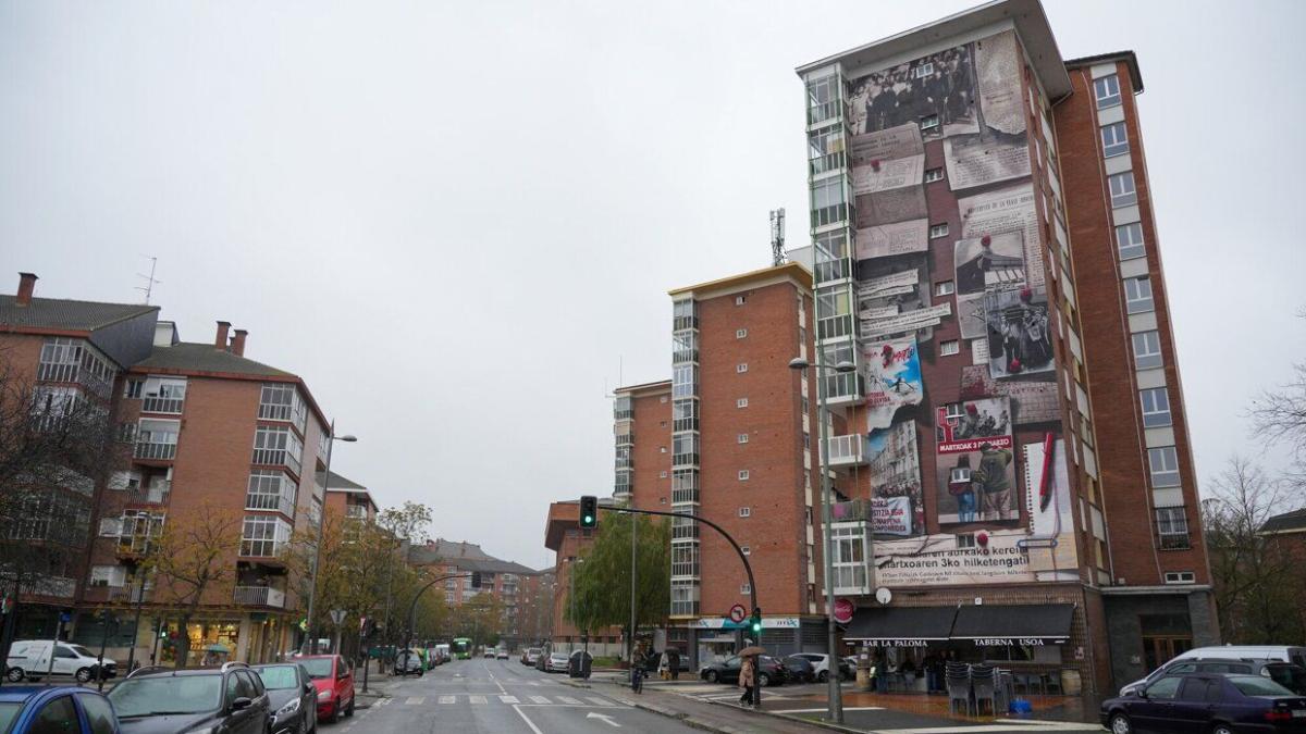 Uno de los murales del barrio de Zaramaga. DNA