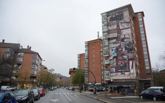 Uno de los murales del barrio de Zaramaga. DNA