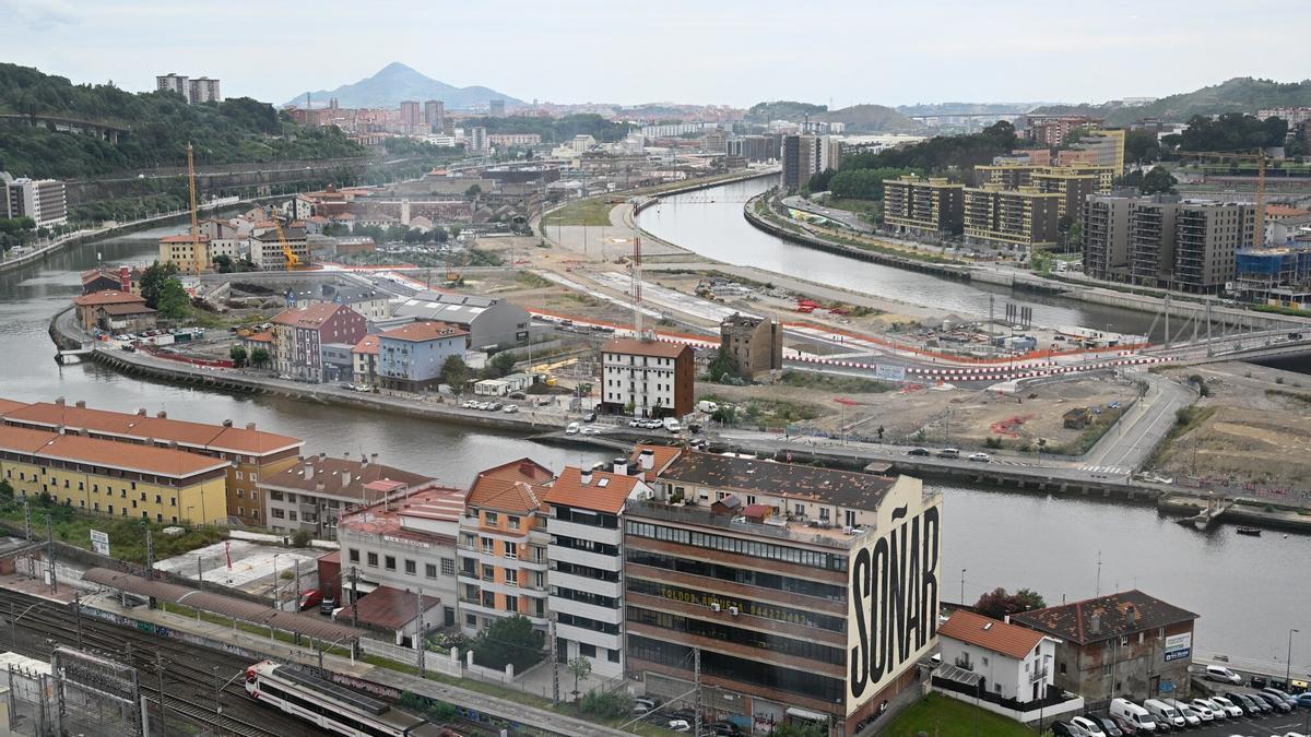 Vista completa de la isla de Zorrotzaurre. OSKAR GONZALEZ